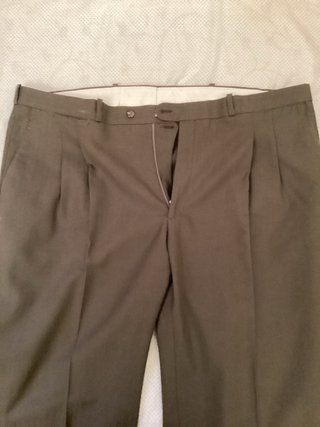 Pantaloni da uomo verde oliva