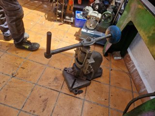 Material industrial torno, prensa, compresor aire