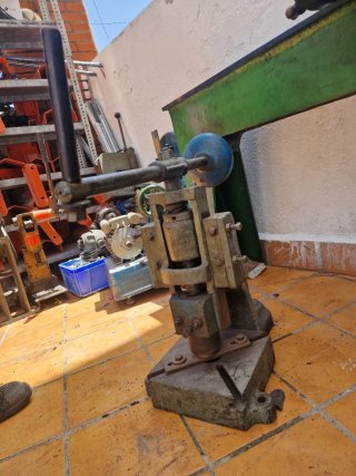Material industrial torno, prensa, compresor aire