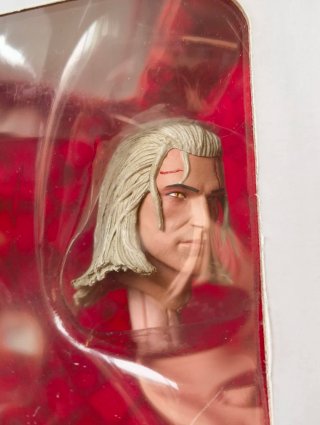 Figura Dark Horse Deluxe The Witcher Geralt