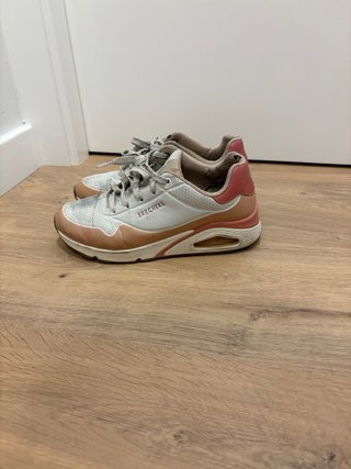 Zapatillas Skechers Blancas y Rosas