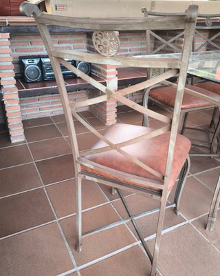 Mesa y sillas