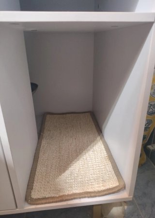 Mueble arenero para gatos blanco