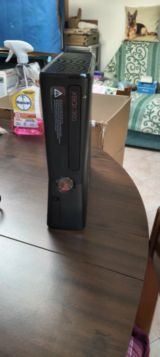 Xbox 360 4GB + Kinect