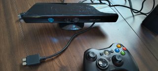 Xbox 360 4GB + Kinect
