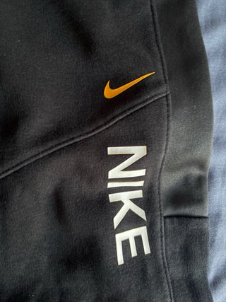 Chanadal Nike Negra y Dorado