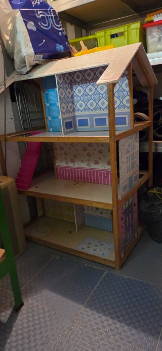 Casa de muñecas grande de madera