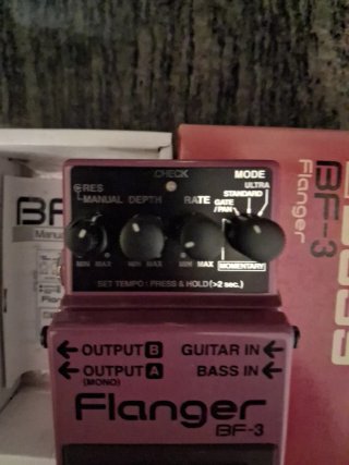BOSS BF-3 Flanger Pedal Guitarra Bajo