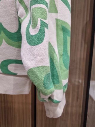 Sudadera Zara Corazones Verde Talla 11/12