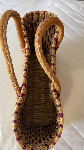 Bolsa artesanal paja morada y beige