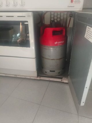 Horno de gas blanco