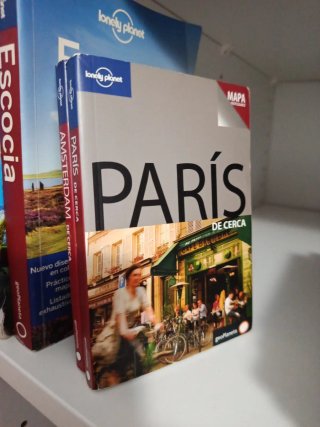 Lonely Planet, 5 guías.