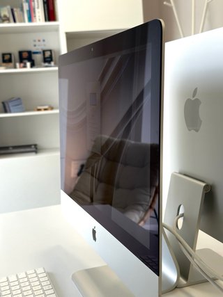 Apple iMac 21,5” Plata