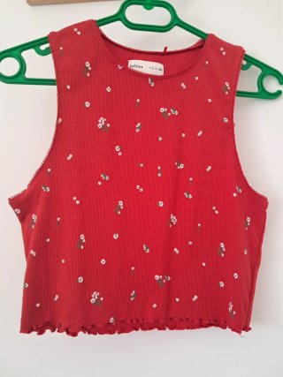 Top floral rojo #Lefties talla L / 40