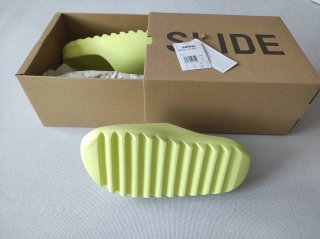 Adidas Yeezy Slide Verde Lima sin estrenar