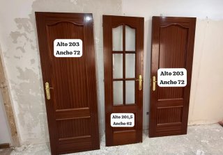 3 Puertas de Madera Marrón