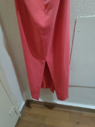 Vestido negro manga abullonada vestido coral
