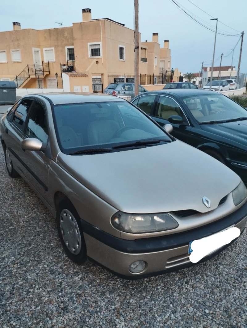 Renault Laguna I - foto 1