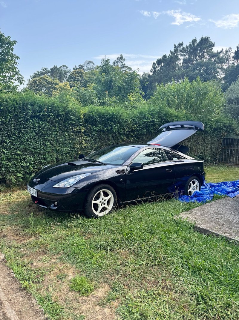 Toyota Celica 2002 - foto 1