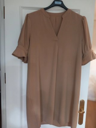 Vestido beige manga corta talla XL