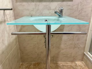 CONJUNTO BAÑO (Columna Hidromasaje Teuco, lavabo..