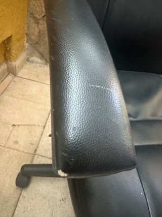 Silla de oficina ergonómica negra