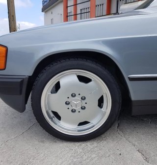 Mercedes-Benz W201 190E