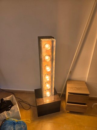 Lámpara de pie decorativa madera y cristal