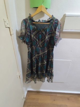 Tres vestidos cortos