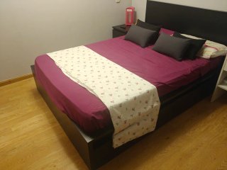 Cama Matrimonio con Cabecero y Mesilla