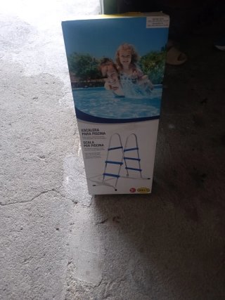Escalera Piscina