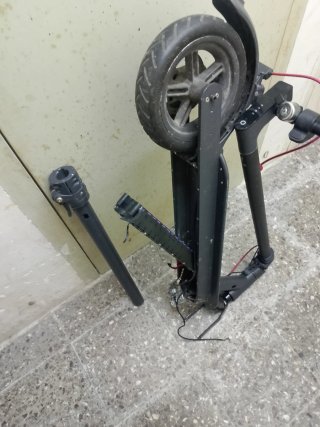 2 Patinetes Xiaomi + Repuestos y Cargadores