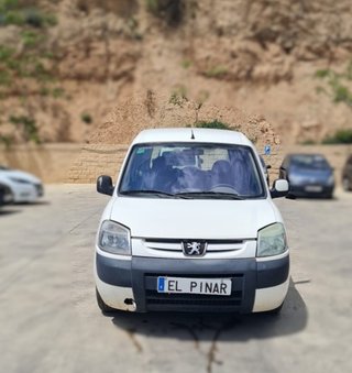 Paragolpes trasero peugeot partner 2.0 hdi 117577