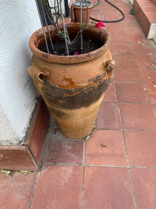 Tinaja de terracota grande