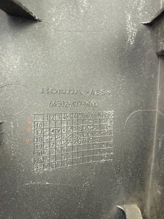 Tapa Honda SH 125i 2017 ref 64302-K77-V000