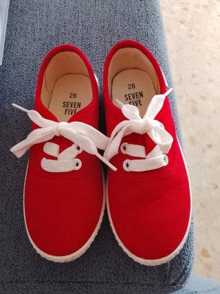 Zapatillas niño rojas talla 28