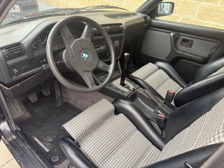 BMW 320i e30