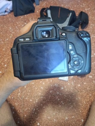 Canon eos 600d más objetivo 18-55 y 50 mm