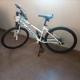 Bicicleta B-PRO Blanca y Azul