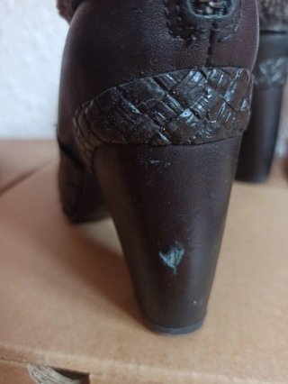 Botines de piel varios modelos. Precio lote