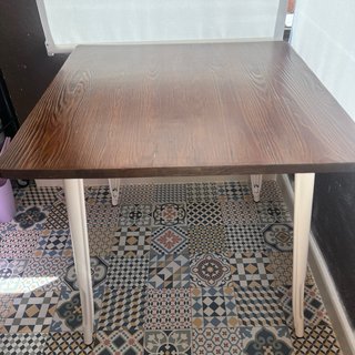 Mesa madera y metal cuadrada