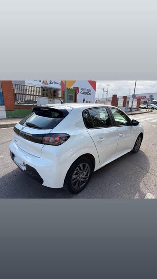 Peugeot 208 2022