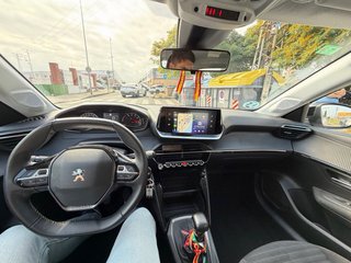 Peugeot 208 2022