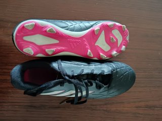 Botas de fútbol Adidas COPA negras y rosas