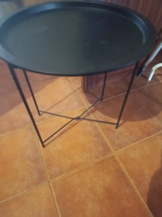 Mesa auxiliar redonda negra