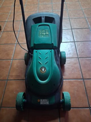 Cortacésped Eléctrico Black+Decker 30cm