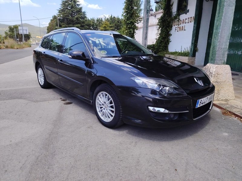 Renault Laguna grand tour 2.0 DCI 130CV(MUY NUEVO) - foto 1
