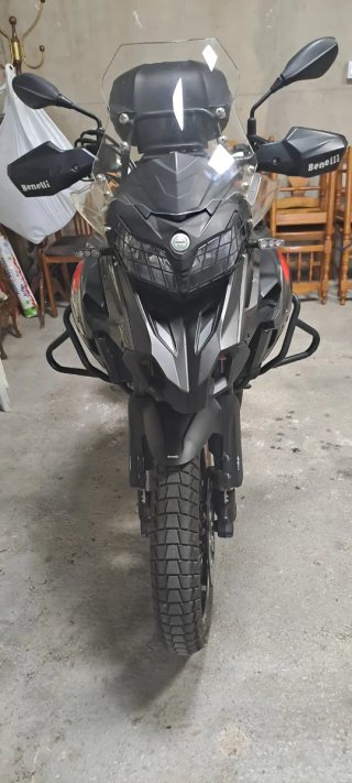 Benelli TRK 502X Adventure Negra/Gris
