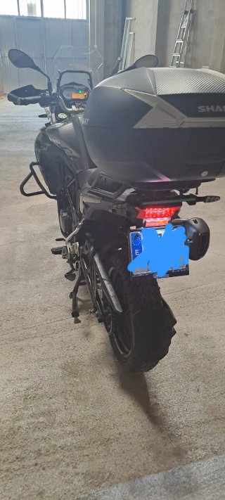 Benelli TRK 502X Adventure Negra/Gris