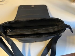 Riñonera Lacoste Negra